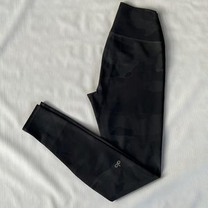 alo high waist camo  vapor legging small